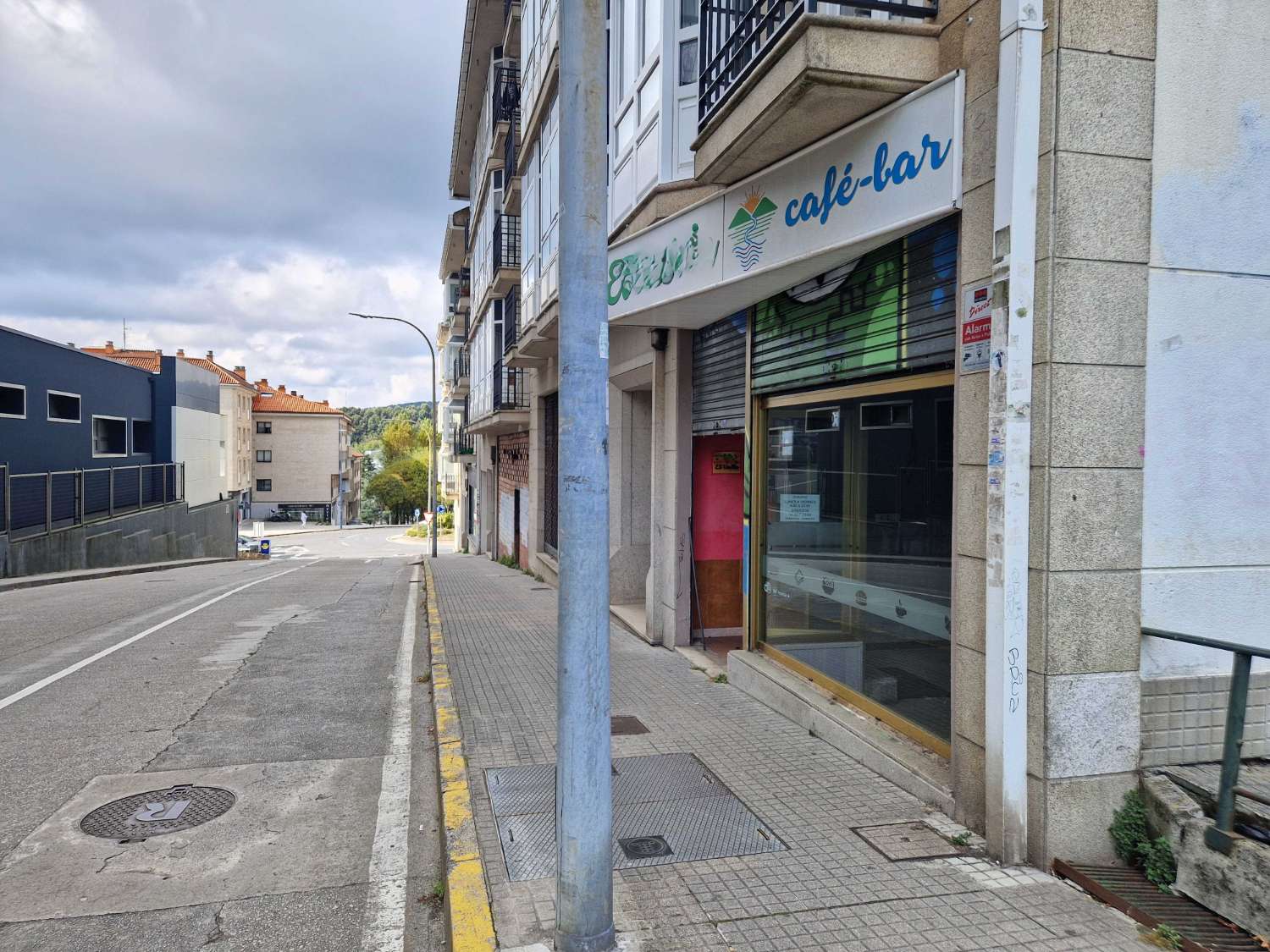 VENTA DE LOCAL BAJO EN SANTIAGO DE COMPOSTELA