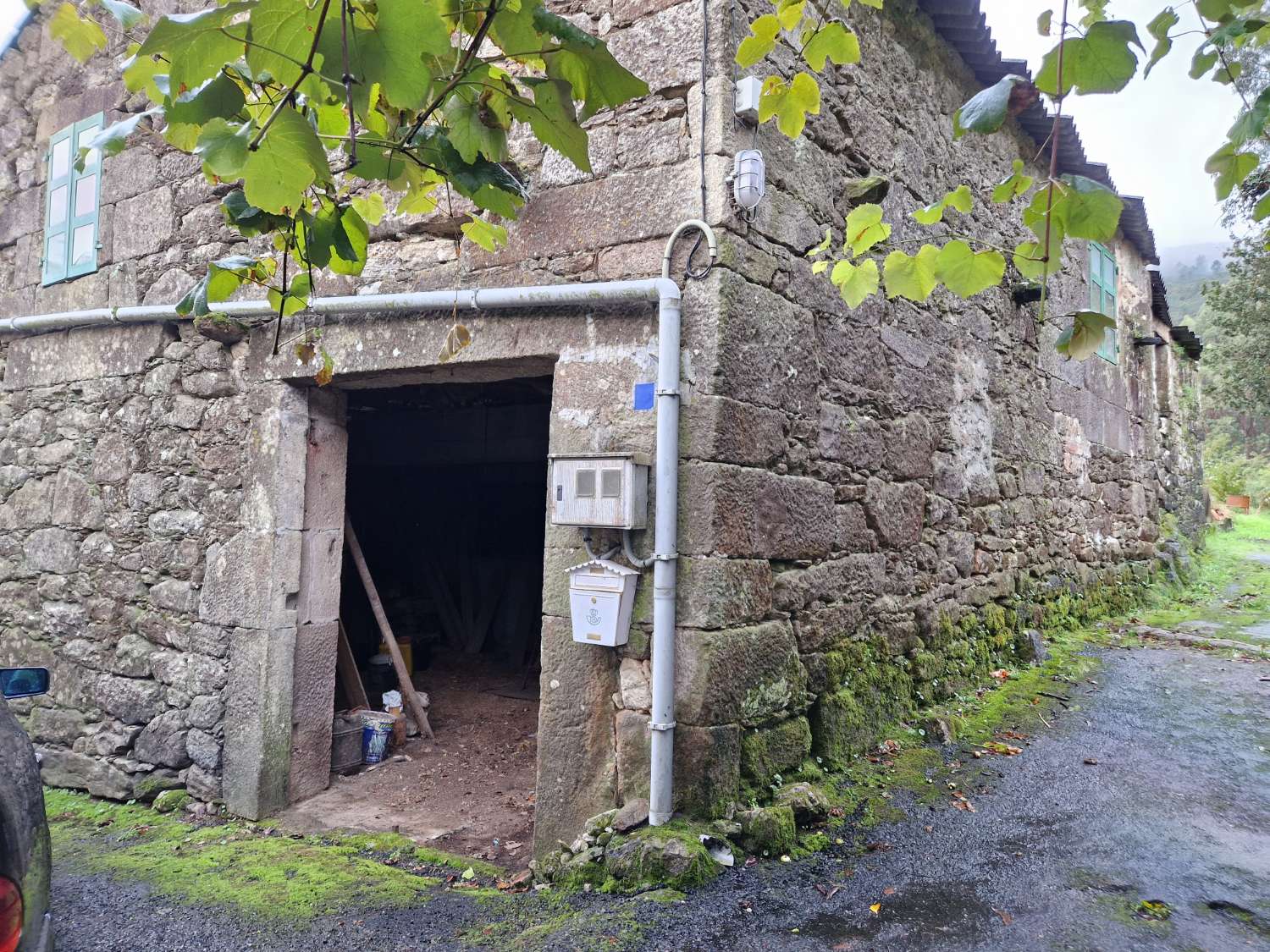 CASA DE PIEDRA PARA REHABILITAR, ZONA BASTAVALES, BRION