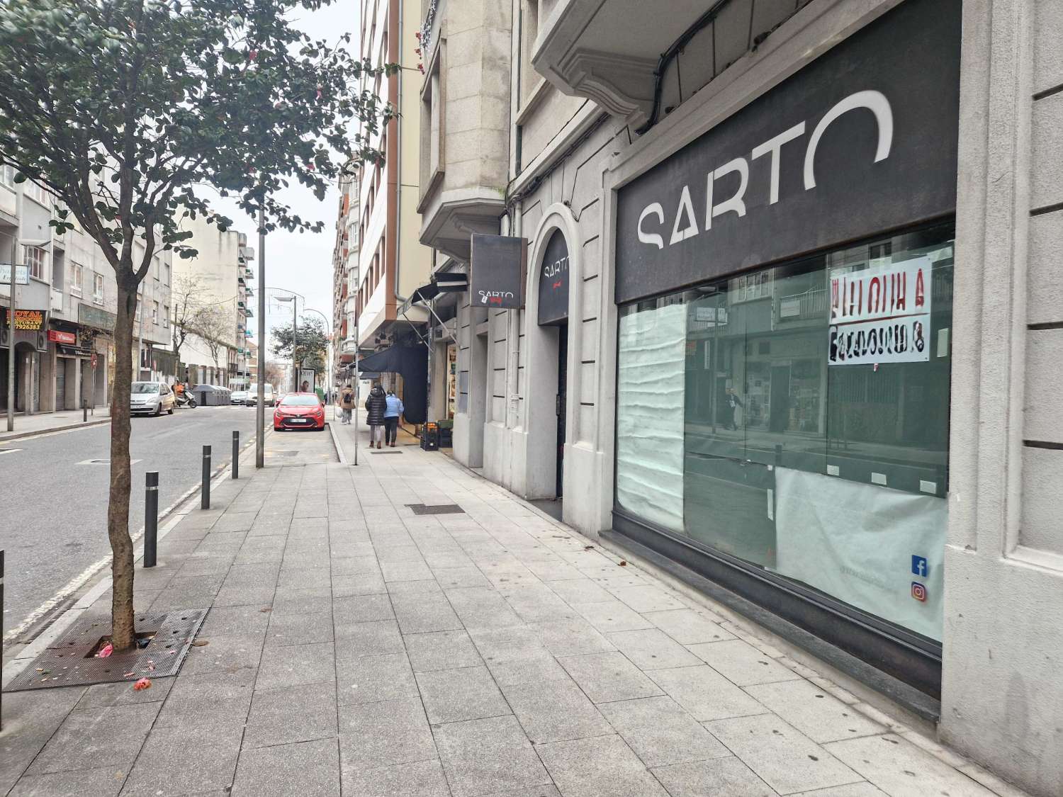 Tienda en lloguer in Santiago de Compostela