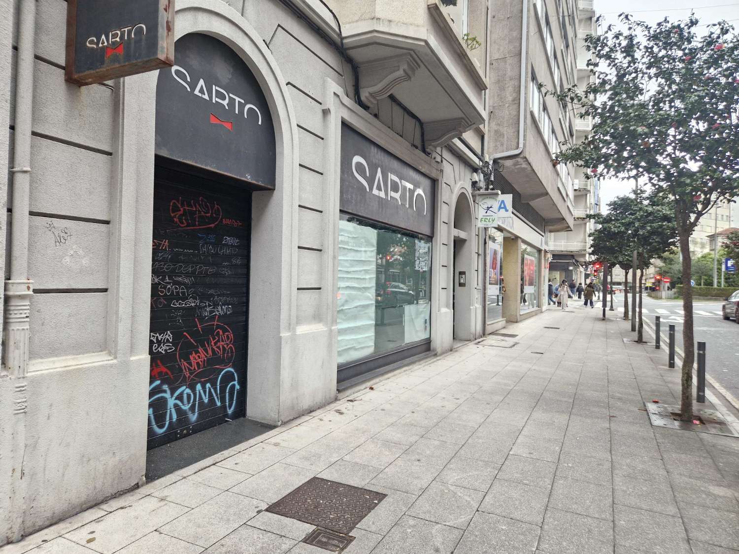 Tienda en lloguer in Santiago de Compostela